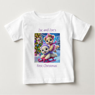Niedliche Polarbären-Kubs auf Schlitten Baby T-shirt