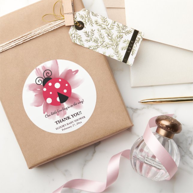 Niedliche Rosa Blüte Unsere kleine Liebe Bug Baby  Runder Aufkleber (Schenken)