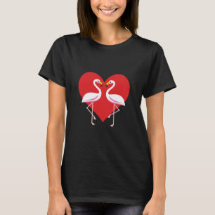 Niedliche Rosa Flamingos mit rotem Herzen T-Shirt