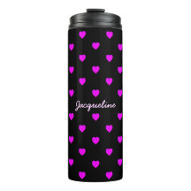 Niedliche rosa Herzen auf BLACK