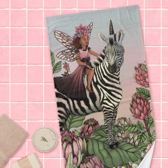 Niedliche Rosa Märchen auf Zebra Einhorn Kunst, Di Badehandtuch (Von Creator hochgeladen)