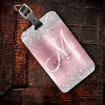 Niedliche Rose Schwarze Imitat Glitzer Monogramm Gepäckanhänger<br><div class="desc">Niedliche Rose rot silberne Imitate Glitzer monogramm Gepäckanhänger. Wunderschön, modern und cool für den Trend-versierten und kunstliebenden angesagten Trendsetter. Dieses stilvolle Design wäre ideal für Mädchen, die funkelnd Designs lieben. Zeigen Sie Ihren persönlichen Stil, sehen Sie modern, trendig und stilvoll und reisen Sie stilvoll mit einem einzigartigen Design auf einem...</div>