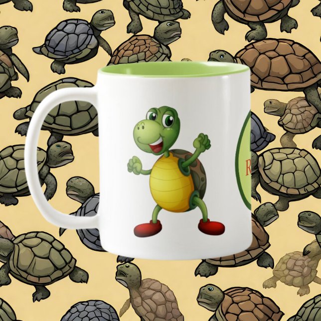 Niedliche Schildkrötenliebhaber fügen Monogramm hi Zweifarbige Tasse (Von Creator hochgeladen)