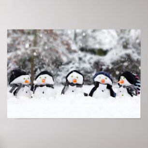 Niedliche Schneemänner im Winterkleid Poster