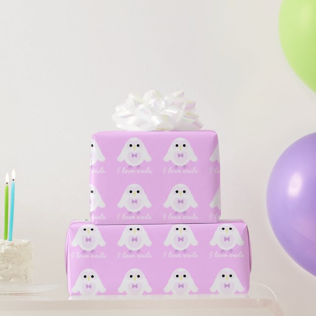 Niedliche schneeweiße Eule auf hellrosa anpassen Geschenkpapier (Partygeschenke)