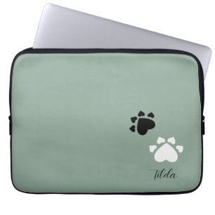 Niedliche Schwarz-Weiß-Welpe-Hefe-Paws Laptopschutzhülle
