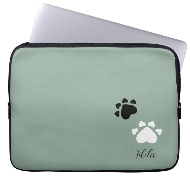 Niedliche Schwarz-Weiß-Welpe-Hefe-Paws Laptopschutzhülle (Vorderseite)