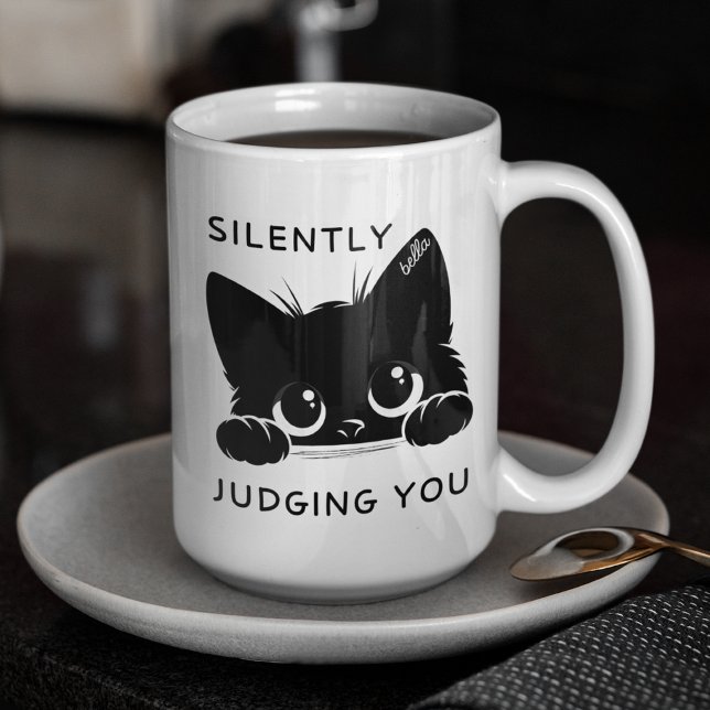 Niedliche schwarze Katze, die dich Personalisiert  Zweifarbige Tasse (Von Creator hochgeladen)