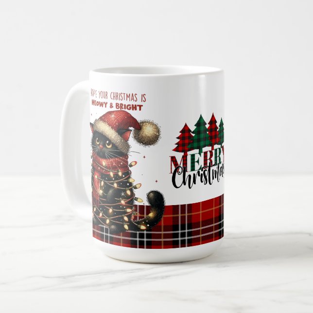 Niedliche schwarze Katze in Weihnachtsbeleuchtung  Kaffeetasse (Vorderseite Links)