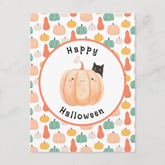 Niedliche schwarze Katze pinkelt über einem Kürbis Postkarte (Vorderseite)