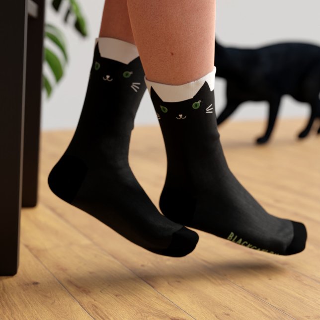 Niedliche schwarze Katzengrün Augen Personalisiert Socken (For green eyed black cat loving feet. Add your name)