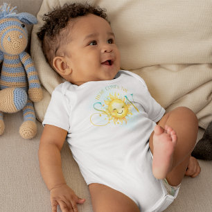 Niedliche Sonnenschein kommt hier der Son Baby Boy Strampler
