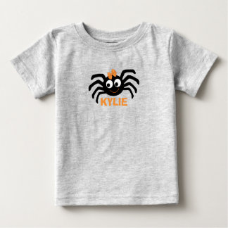 Niedliche Spinnennetzhalle zwischen personalisiert Baby T-shirt