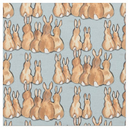Niedliche Tan Bunny Rabbits auf blauem Hintergrund Stoff