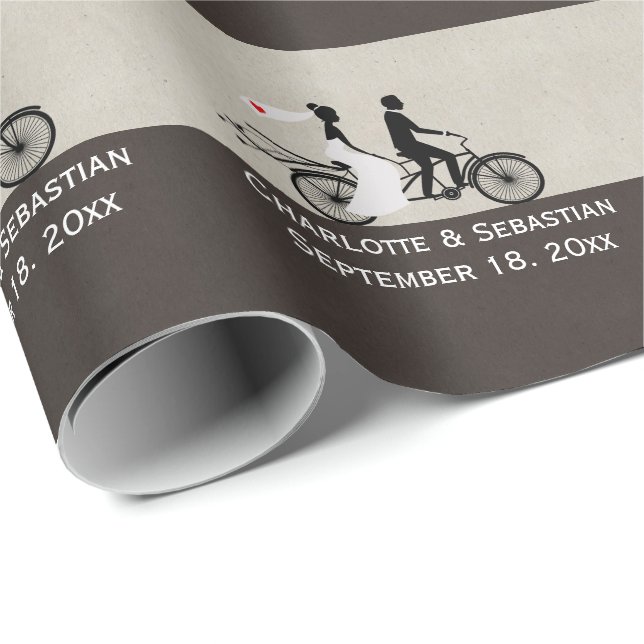 Niedliche Tandem-Bikebrücke und Groomehe Geschenkpapier (Rolleneckpunkt)