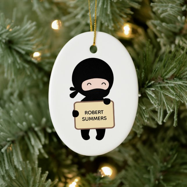 Niedliche Tiny Ninja Holding Sign, Individuelle Na Keramik Ornament (Baum)