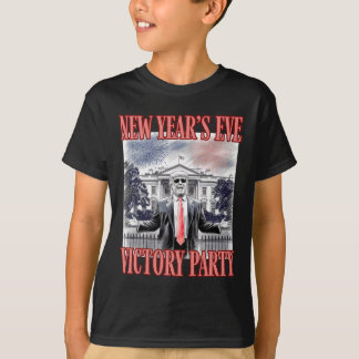 Niedliche Trump-Feuerwerke zum Jahreswechsel im Pa T-Shirt