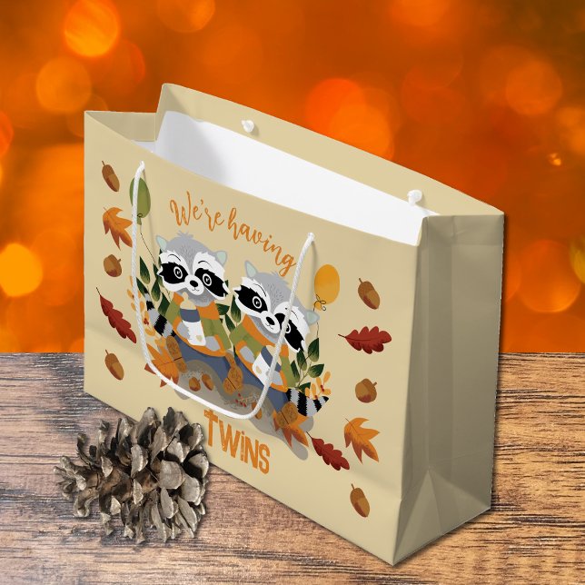 Niedliche Twin Raccoons Baby Showbeutel Große Geschenktüte (Twin raccoon large gift bag. Check our collection below for wrapping paper . )