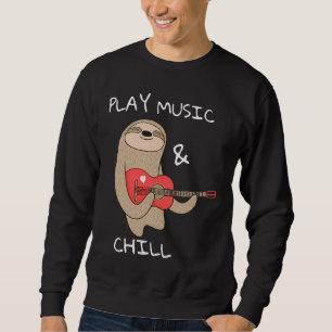 Niedliche und sonnige Schlampe mit Musik und Kill Sweatshirt