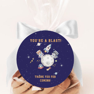 Niedliche Waldtiere im Weltraum Geburtstag Runder Aufkleber