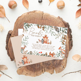 Niedliche Waldtierwälder bringen ein Buch Begleitkarte