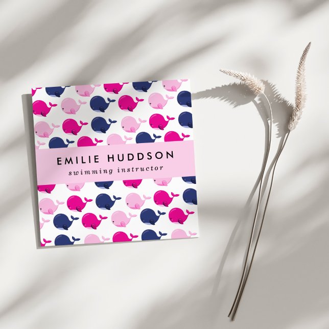 Niedliche Wale, Schwimmlehrer, Schwimmlehrer Quadratische Visitenkarte (Von Creator hochgeladen)