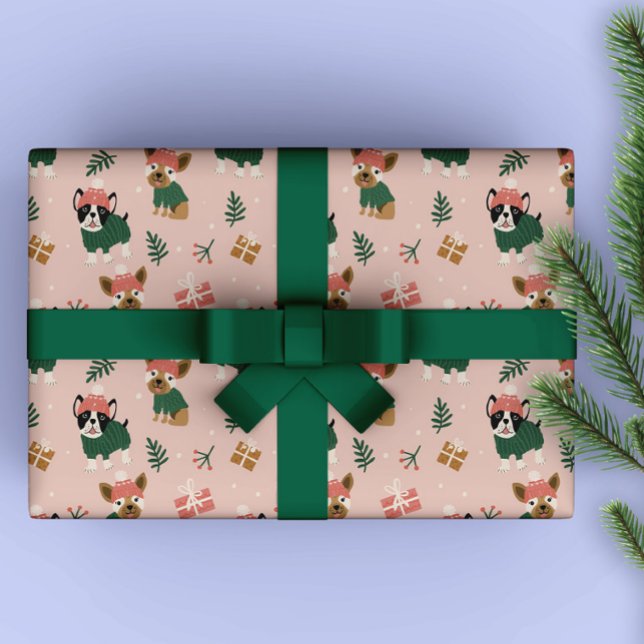 Niedliche Weihnachtsdoggien mit gemütlichen Pullov Geschenkpapier (Pink Christmas wrapping paper featuring cute dogs with cozy sweaters and knitted beanies)
