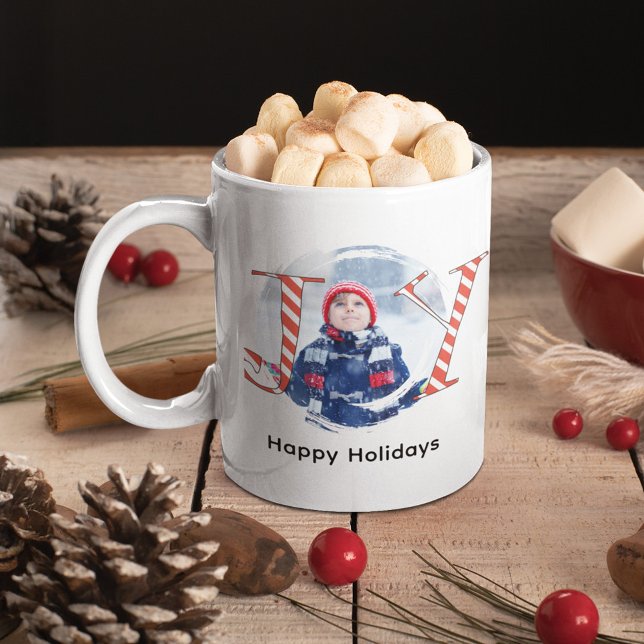 Niedliche Weihnachtsfreude Custom Foto Kaffeetasse (Holiday "Joy" photo mug whimsical candy cane stripes)