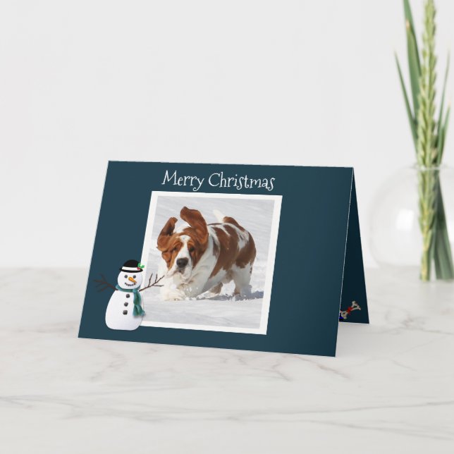 Niedliche Weihnachtskarte mit Basset, Geschenke &  Feiertagskarte (Vorderseite)