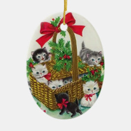 Niedliche Weihnachtskätzchen in einem Korb Keramik Ornament