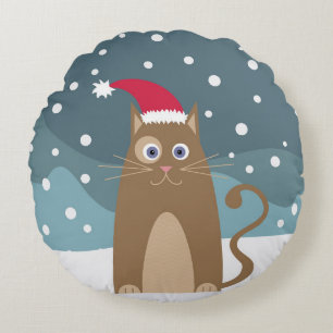 Niedliche Weihnachtskatze in schneebedeckter Winte Rundes Kissen