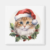 Niedliche Weihnachtskatze in Weihnachtsmannmütze
