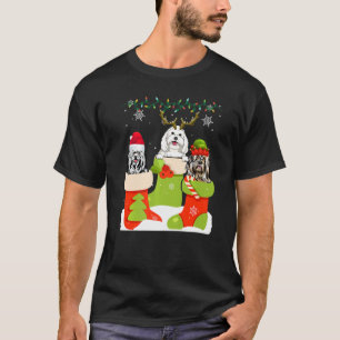 Niedliche Weihnachtsmaltesisch in Sock Xmas Rentie T-Shirt