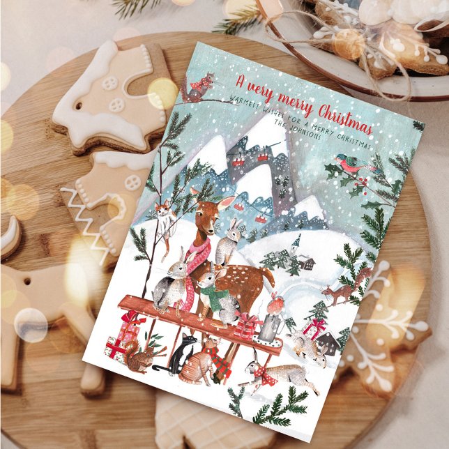 Niedliche weiße Wintergebirge Waldtiere Feiertagskarte (Cute white winter mountains woodland animals holiday card)
