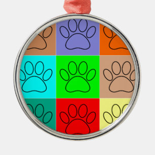 Niedliche Welpenpfähle auf Plätzen Silbernes Ornament