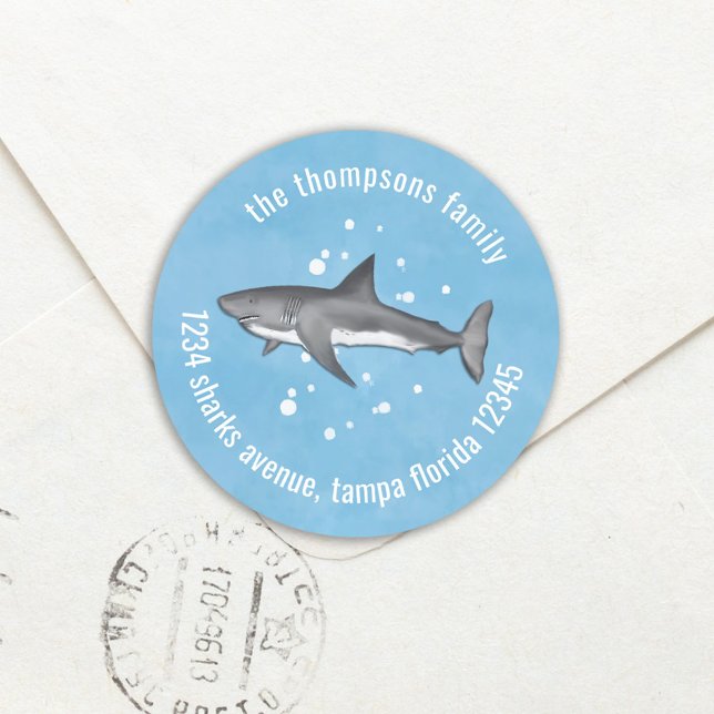 Niedliche Whimsical Blue Ocean Sharks Rücksendeadr Runder Aufkleber (Von Creator hochgeladen)