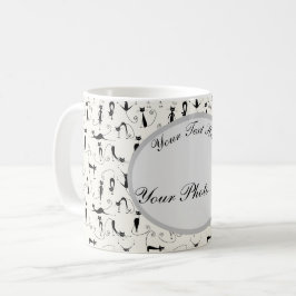 Niedliche Whimsical Playful Slinky Black Cats Kaffeetasse