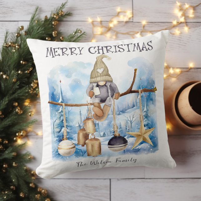 Niedliche Whimsical Winter Lady Gnome Frohe Weihna Kissen (Cute Whimsical Winter Lady Gnome Merry Christmas Throw Pillow-Unique Design, Watercolor Illustration)