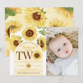 Niedliche Wildblume, die zum zweiten Geburtstag Pa Einladung