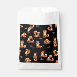 niedliche Yogafüchse, schwarz Geschenktütchen