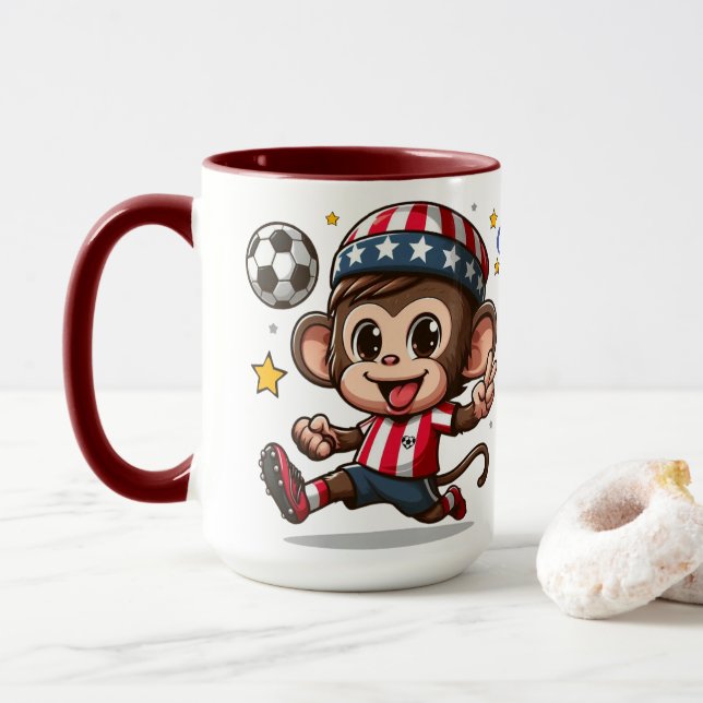 Niedlicher Affenfußballspieler Tasse (Mit Donut)