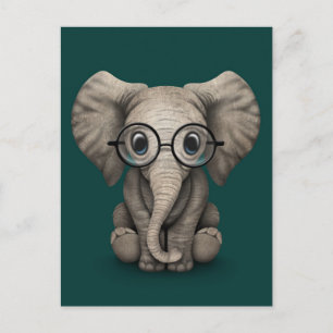 Niedlicher Baby Elephant mit Reading Brillen Aquam Postkarte