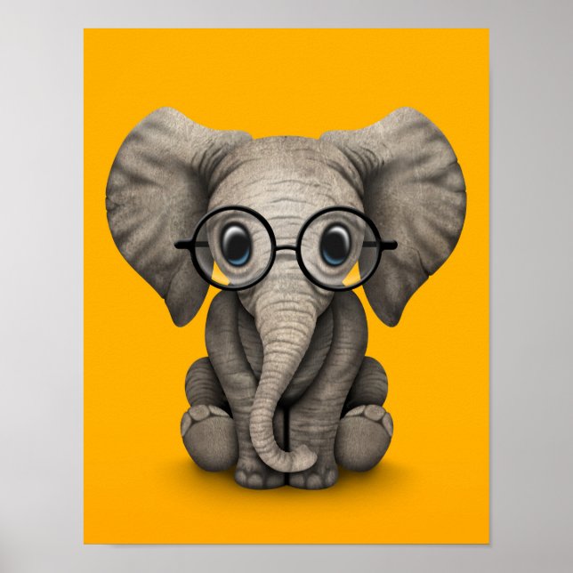 Niedlicher Baby Elephant mit Reading Glasses Yello Poster (Vorne)