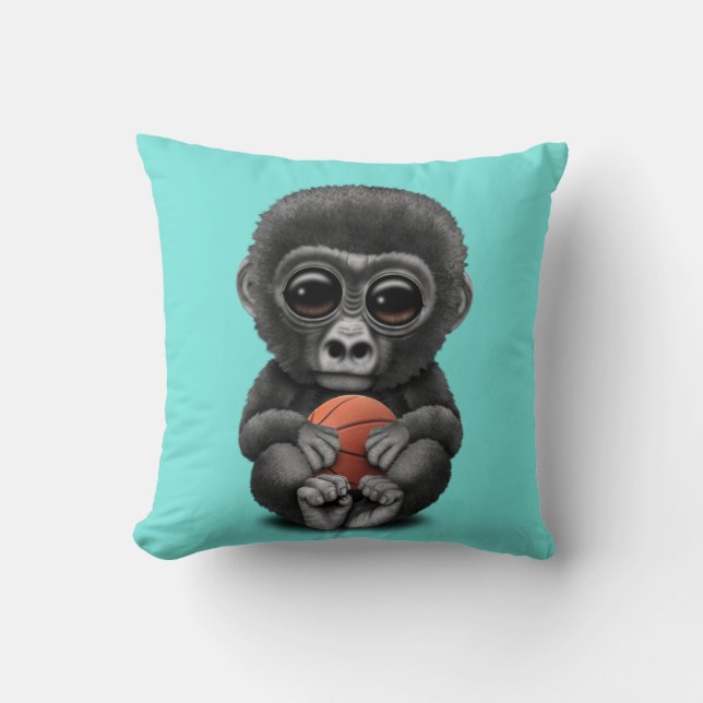 Niedlicher Baby-Gorilla, der mit Basketball spielt Kissen (Vorderseite)