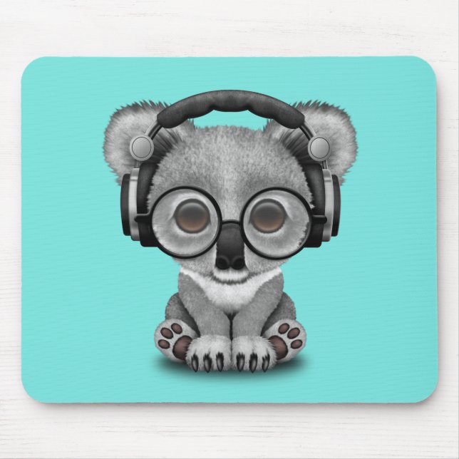Niedlicher Baby-Koala-tragende Kopfhörer Mousepad (Vorne)