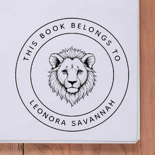 Niedlicher Baby Lion Dieses Buch gehört zum Namen Permastempel