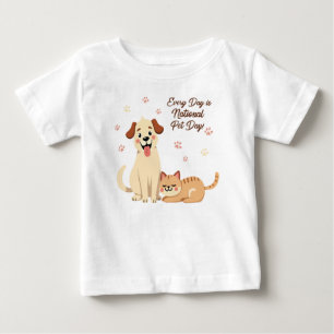 Niedlicher Baby-T - Shirt mit Hund und Katze