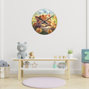 Niedlicher Baby-Tiger-individuelle Name-Kinderzimm Runde Wanduhr