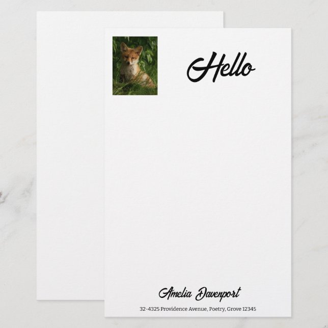 Niedlicher Babyfuchs in einem grünen Wald Briefpapier (Vorne/Hinten)