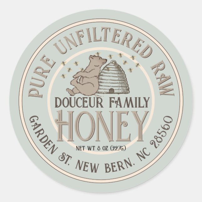 Niedlicher Bär mit Bienenstock und Bienen Roher un Runder Aufkleber (Vorderseite)